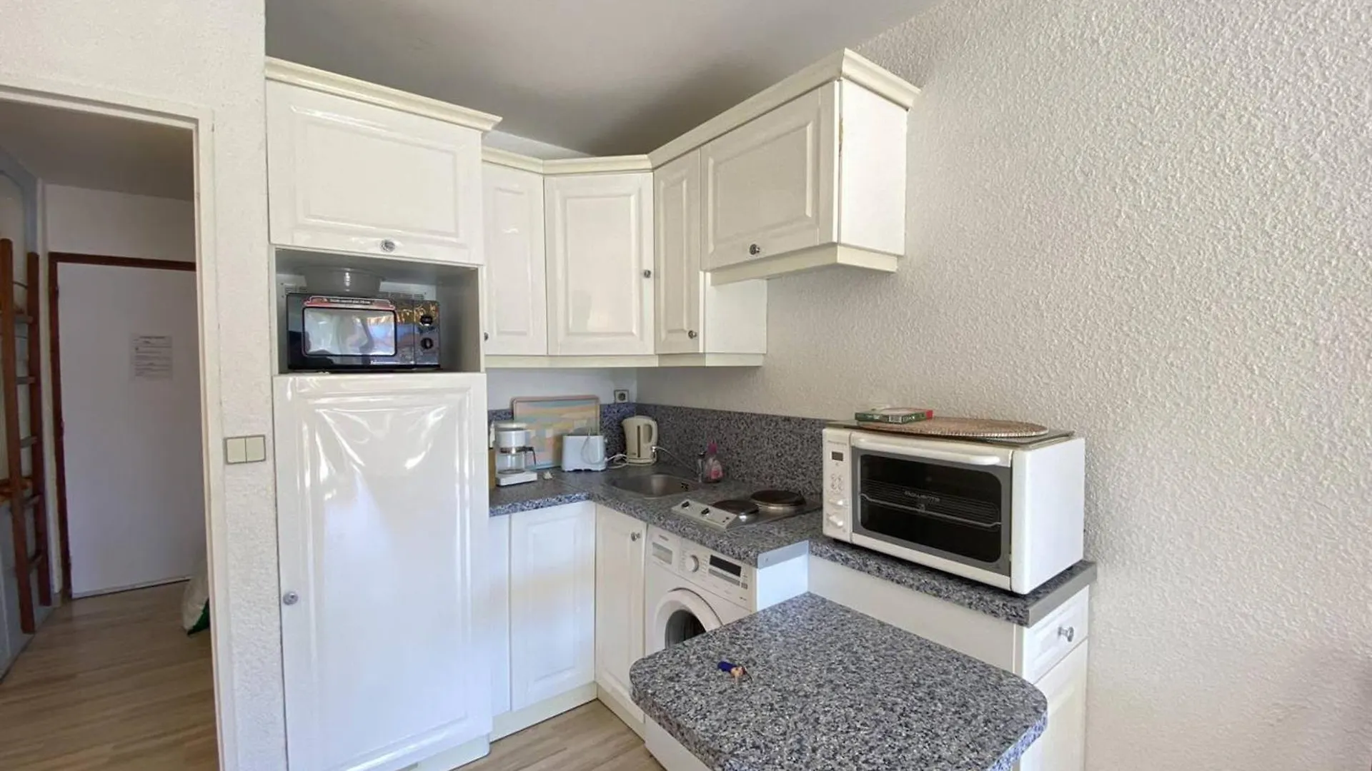 Studio Climatise Avec Jardin En Front De Mer, Proche Commerces, Garage Ferme - Fr-1-100-334 Cavalaire-sur-Mer