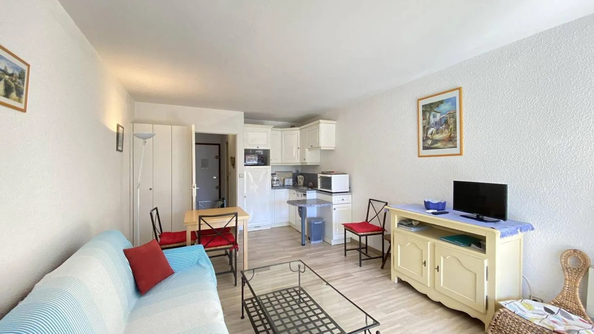 Apartment Studio Climatise Avec Jardin En Front De Mer, Proche Commerces, Garage Ferme - Fr-1-100-334 Cavalaire-sur-Mer