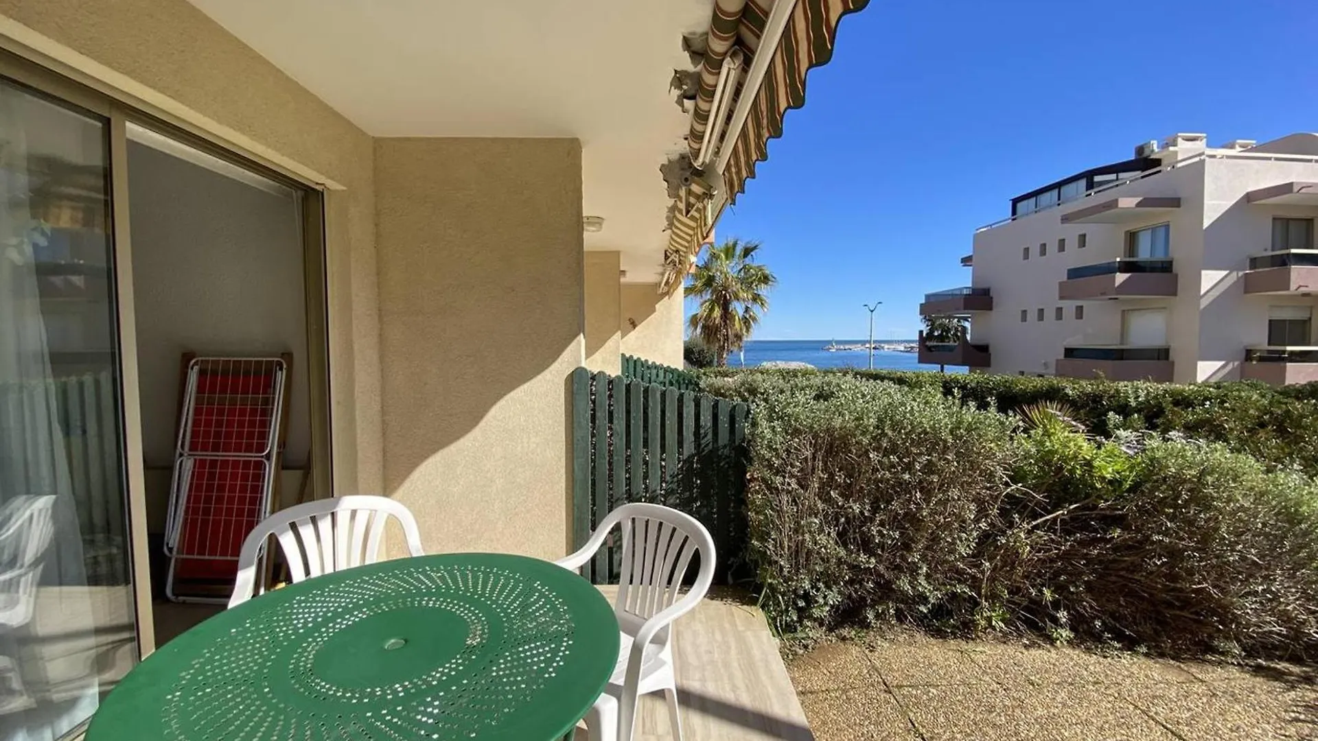 Studio Climatise Avec Jardin En Front De Mer, Proche Commerces, Garage Ferme - Fr-1-100-334 Cavalaire-sur-Mer